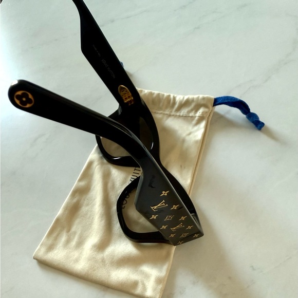 LOUIS VUITTON Rendez-Vous Square monogram Sunglasses - Picture 4 of 8